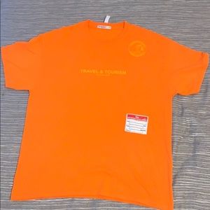 Used Advisory Board Crystals orange tee sz large